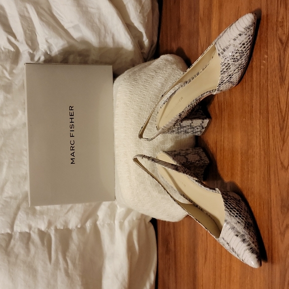 Marc Fisher Shoes - New with box Marc Fisher Cayleen2 Multi White Leather Sling backs Sz 9.5